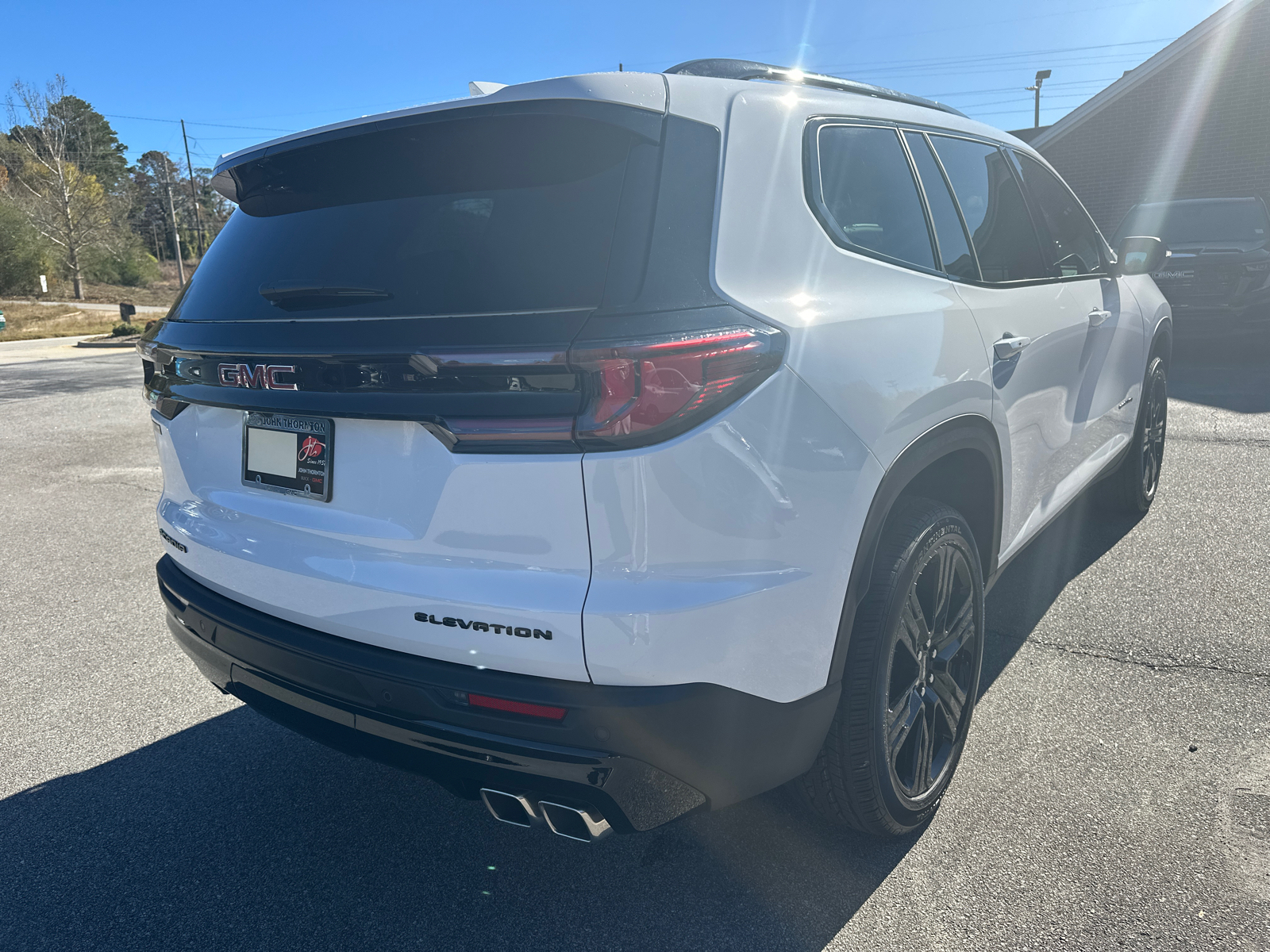 2025 GMC Acadia Elevation 7