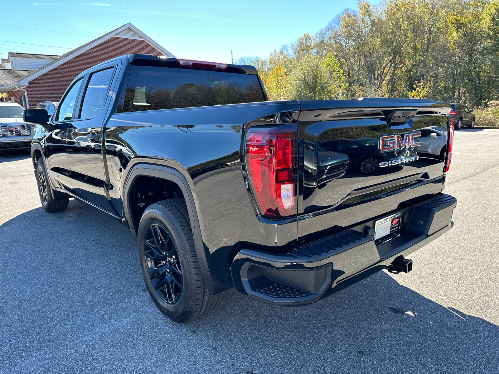 2025 GMC Sierra 1500 Pro 8