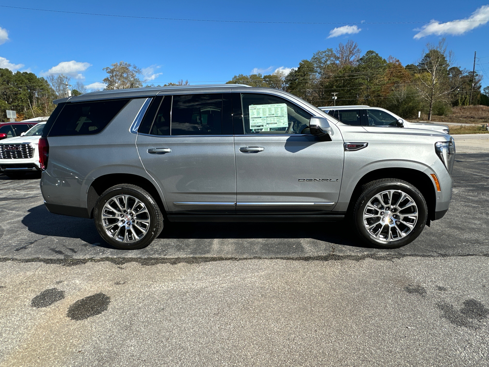 2025 GMC Yukon Denali 5