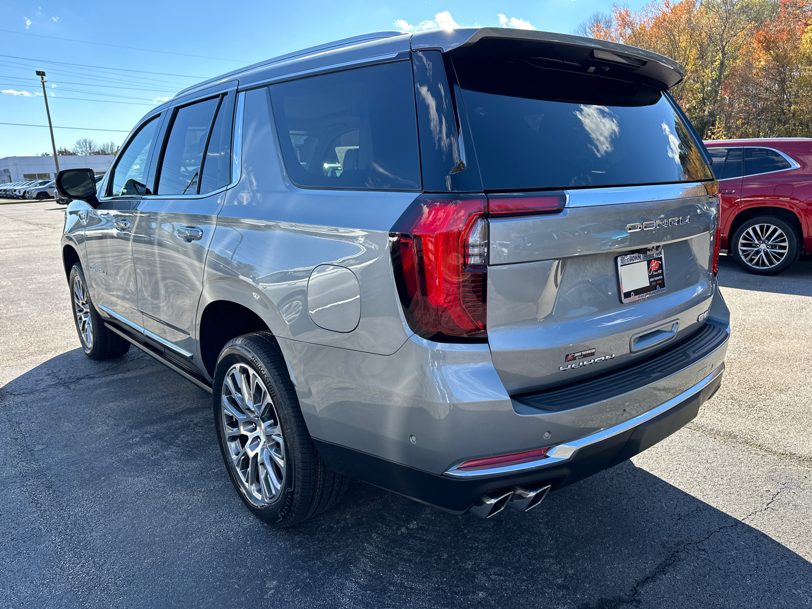 2025 GMC Yukon Denali 8