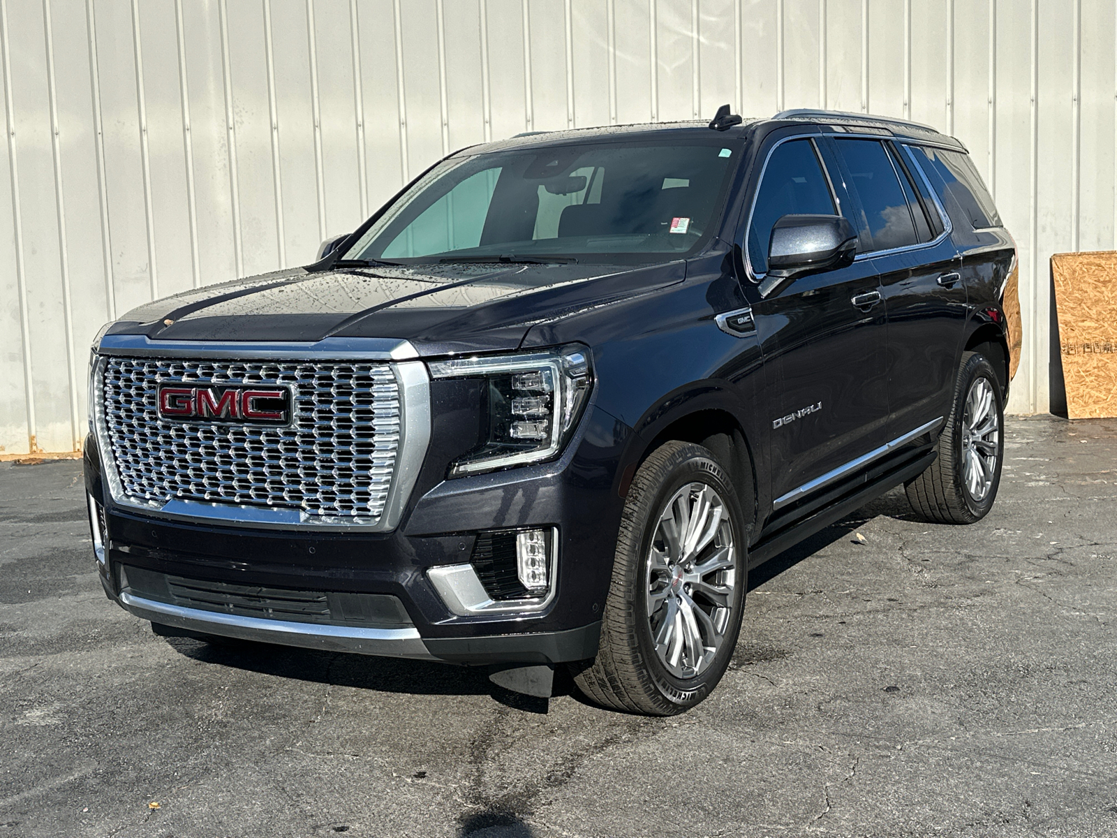 2023 GMC Yukon Denali 3