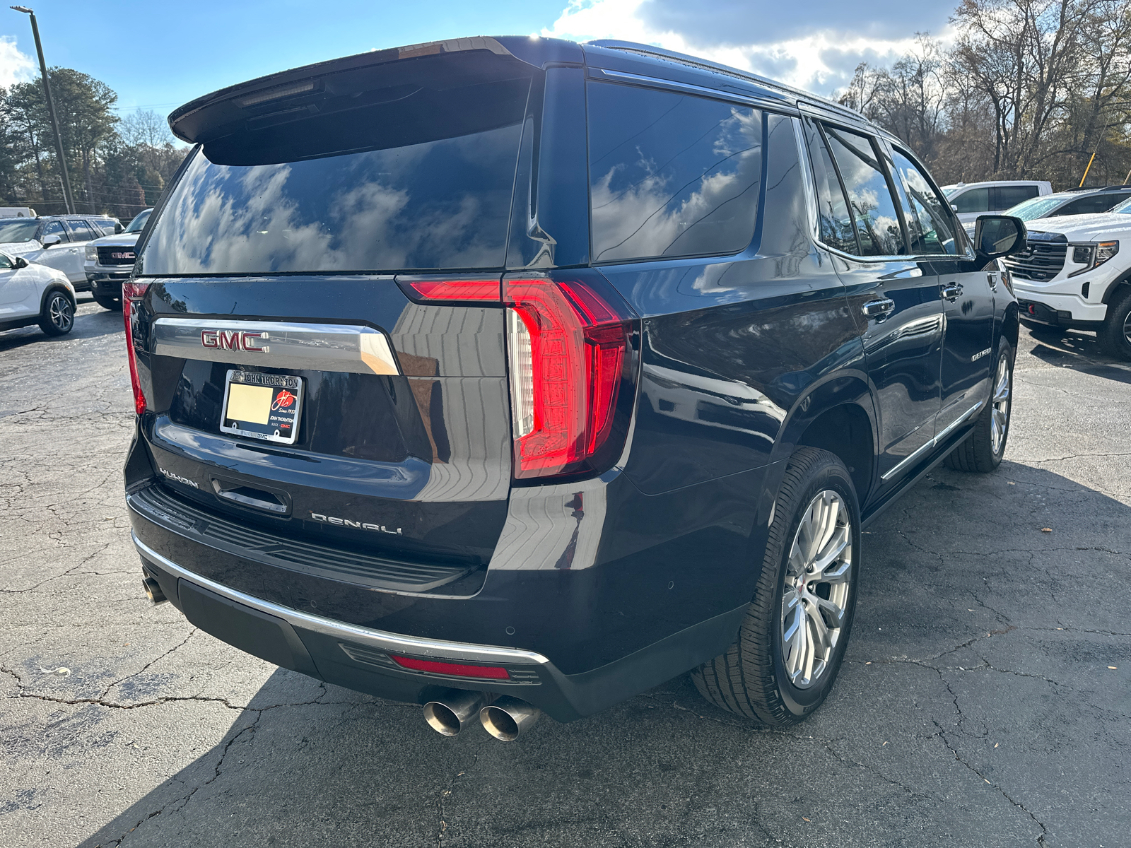 2023 GMC Yukon Denali 7