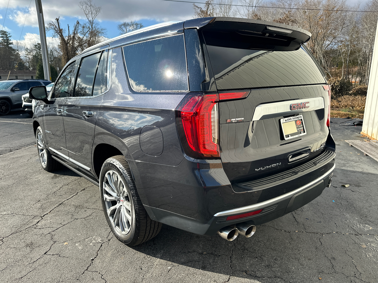 2023 GMC Yukon Denali 9