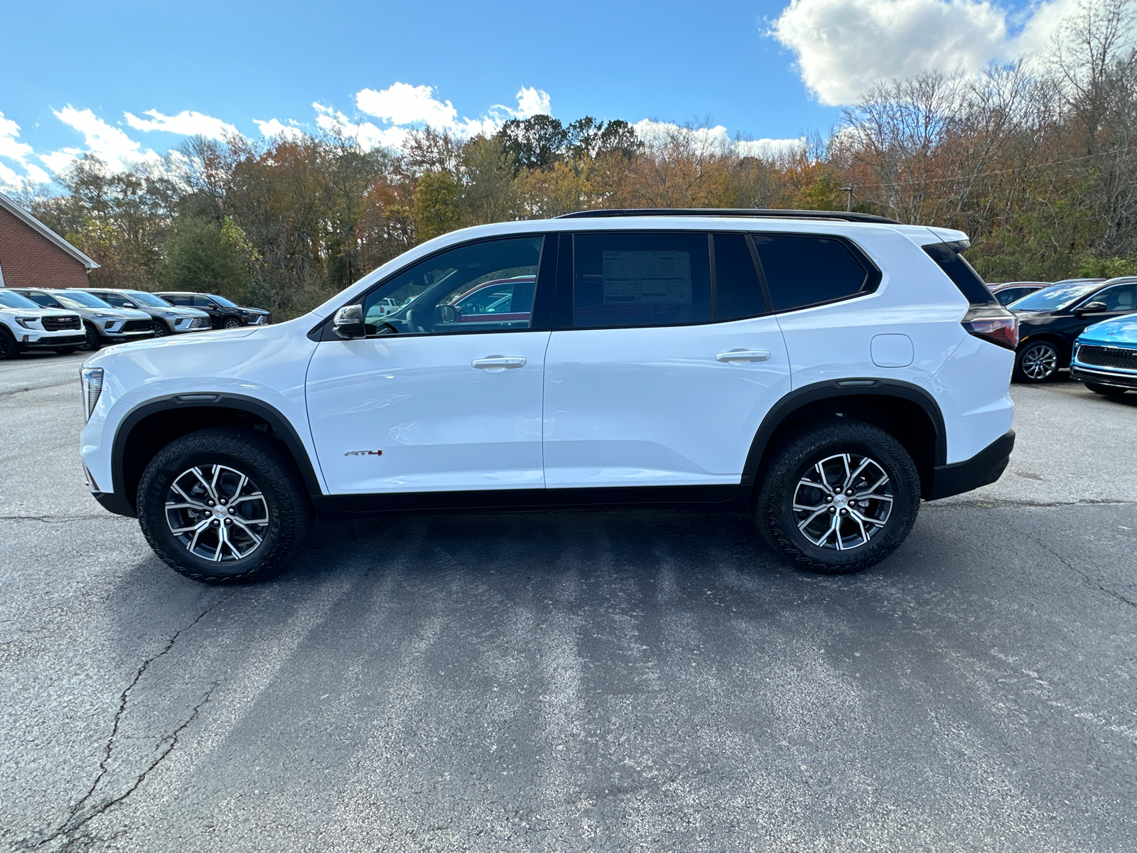 2025 GMC Acadia AT4 9