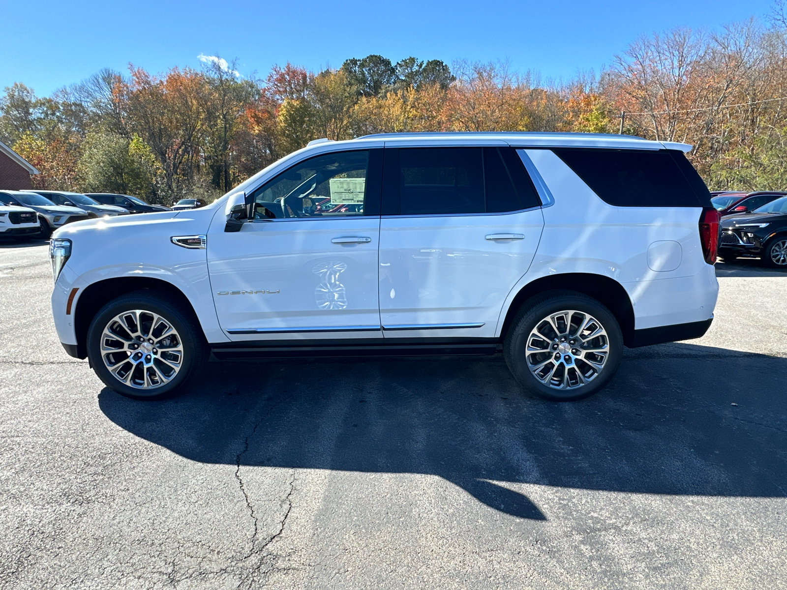 2025 GMC Yukon Denali 9