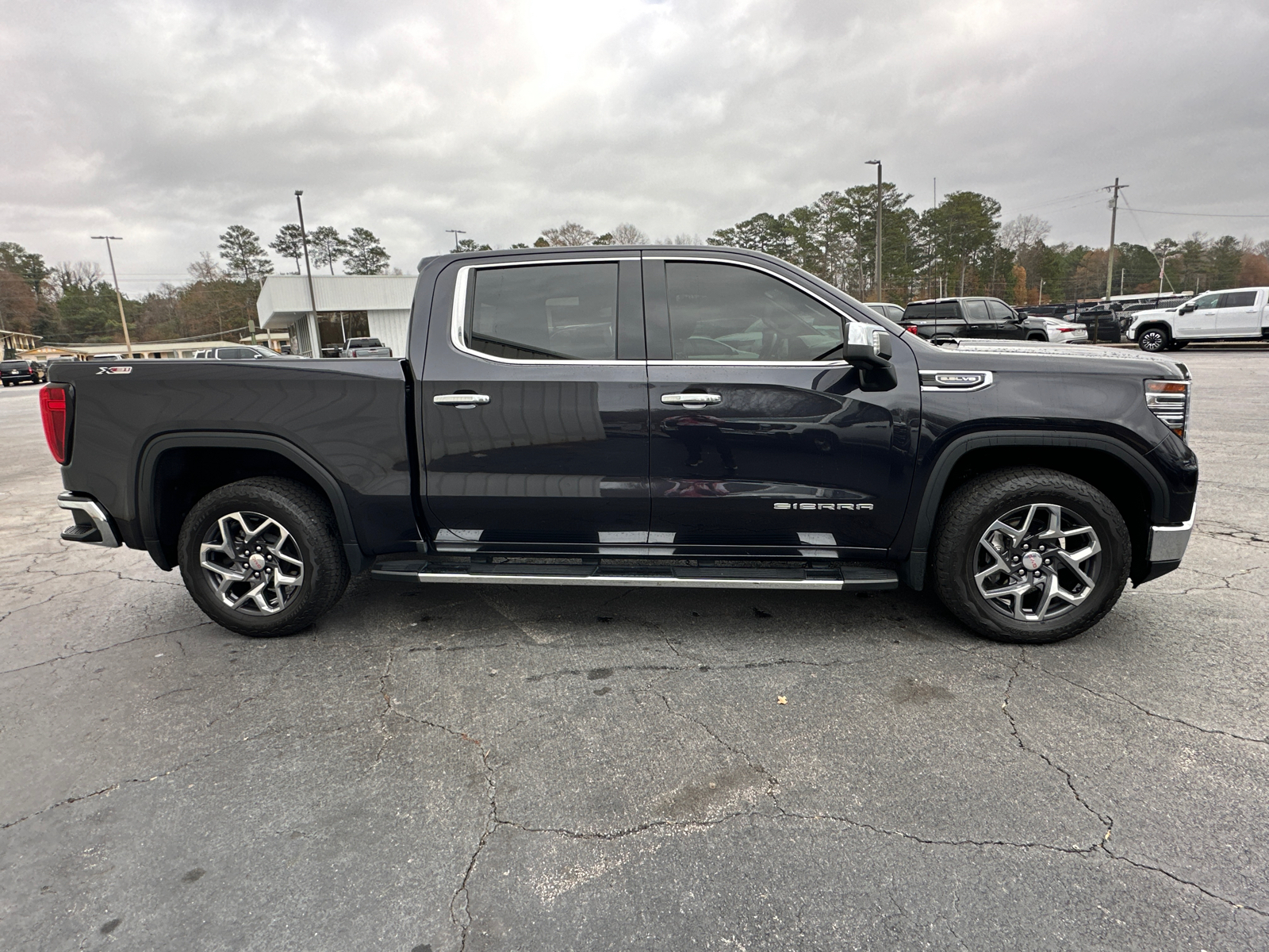 2023 GMC Sierra 1500 SLT 6