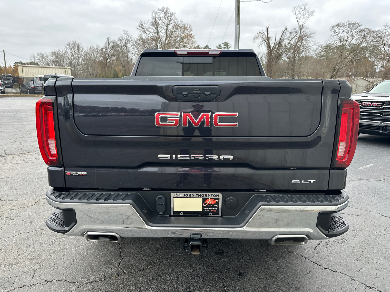 2023 GMC Sierra 1500 SLT 8