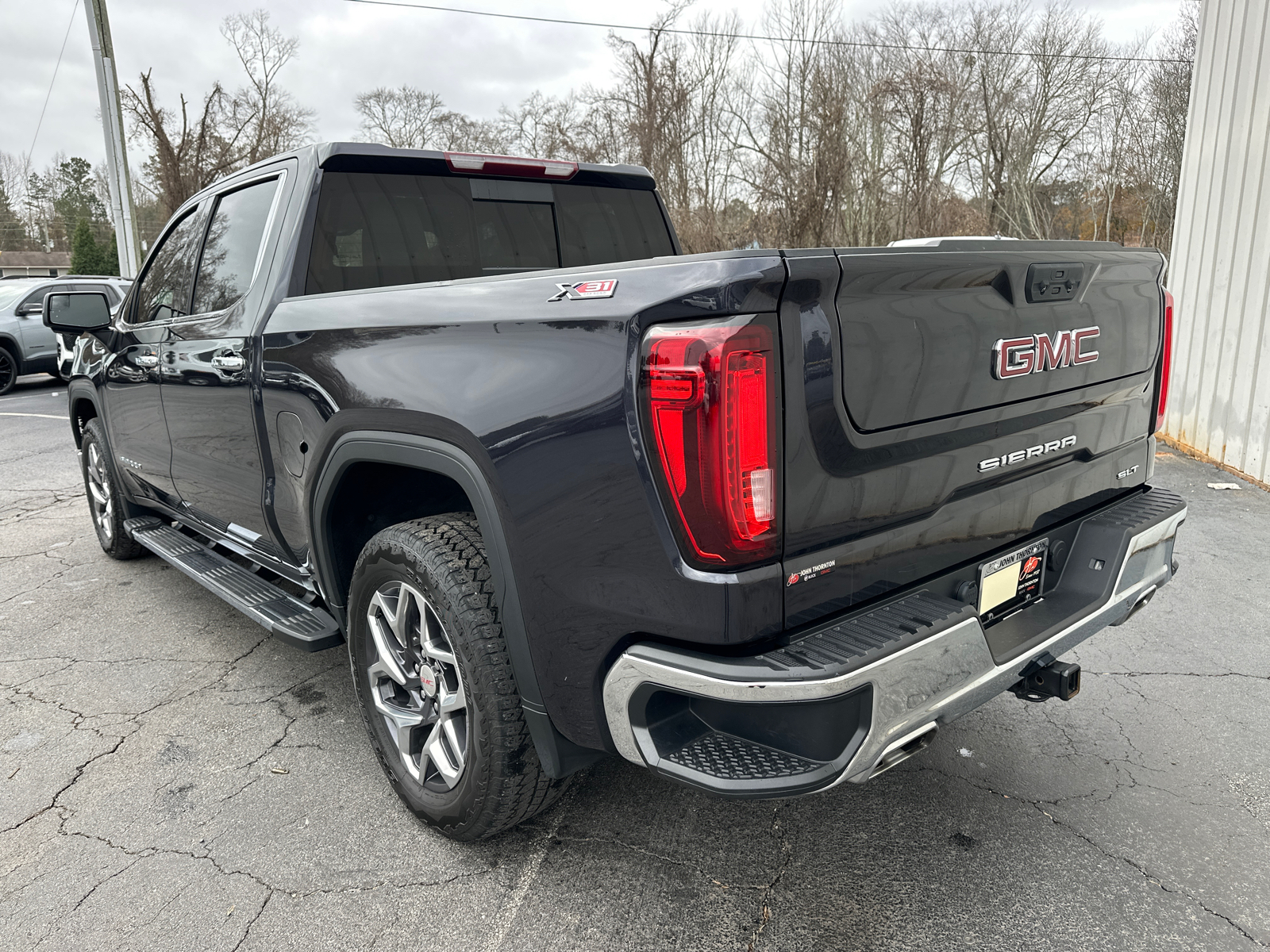 2023 GMC Sierra 1500 SLT 9