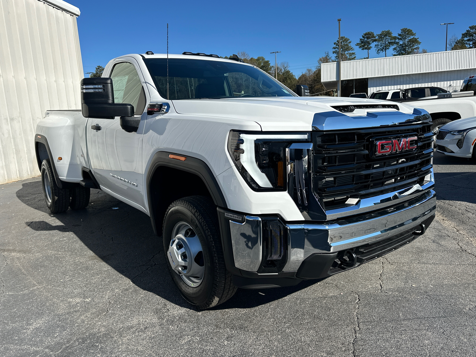 2025 GMC Sierra 3500HD Pro 5