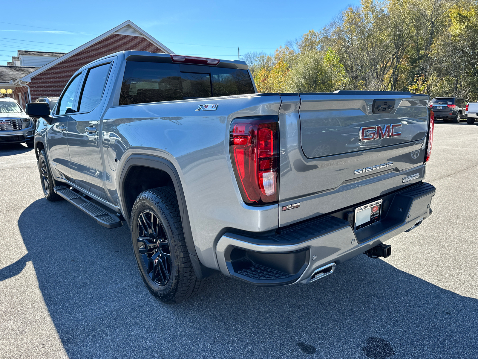 2025 GMC Sierra 1500 Elevation 8