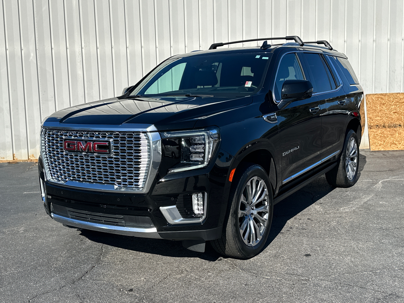 2023 GMC Yukon Denali 2