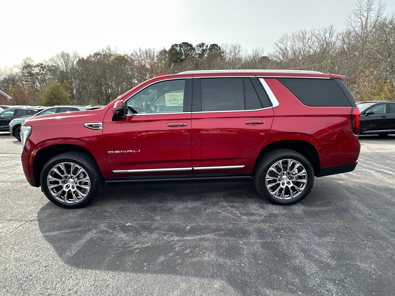 2025 GMC Yukon Denali 10