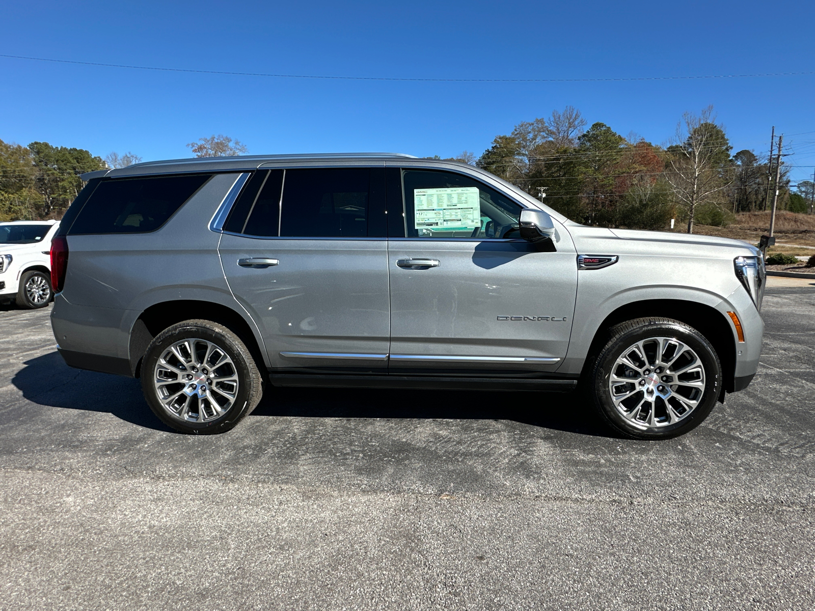 2025 GMC Yukon Denali 6