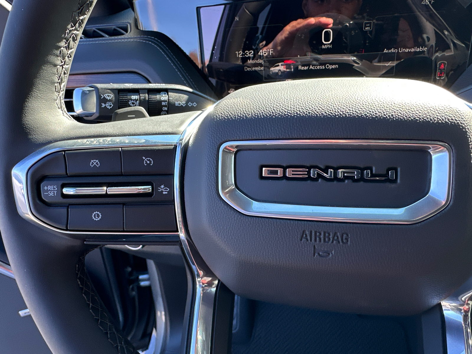 2025 GMC Yukon Denali 27