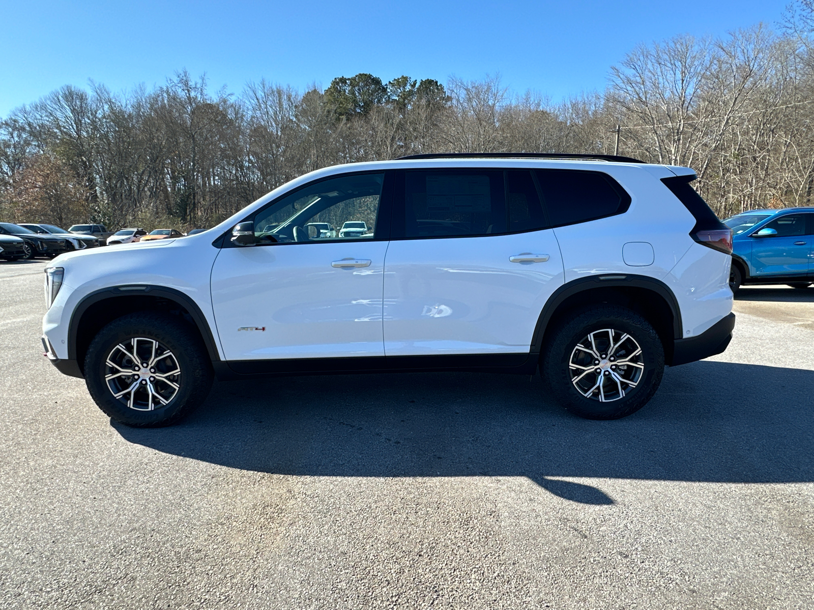 2025 GMC Acadia AT4 9