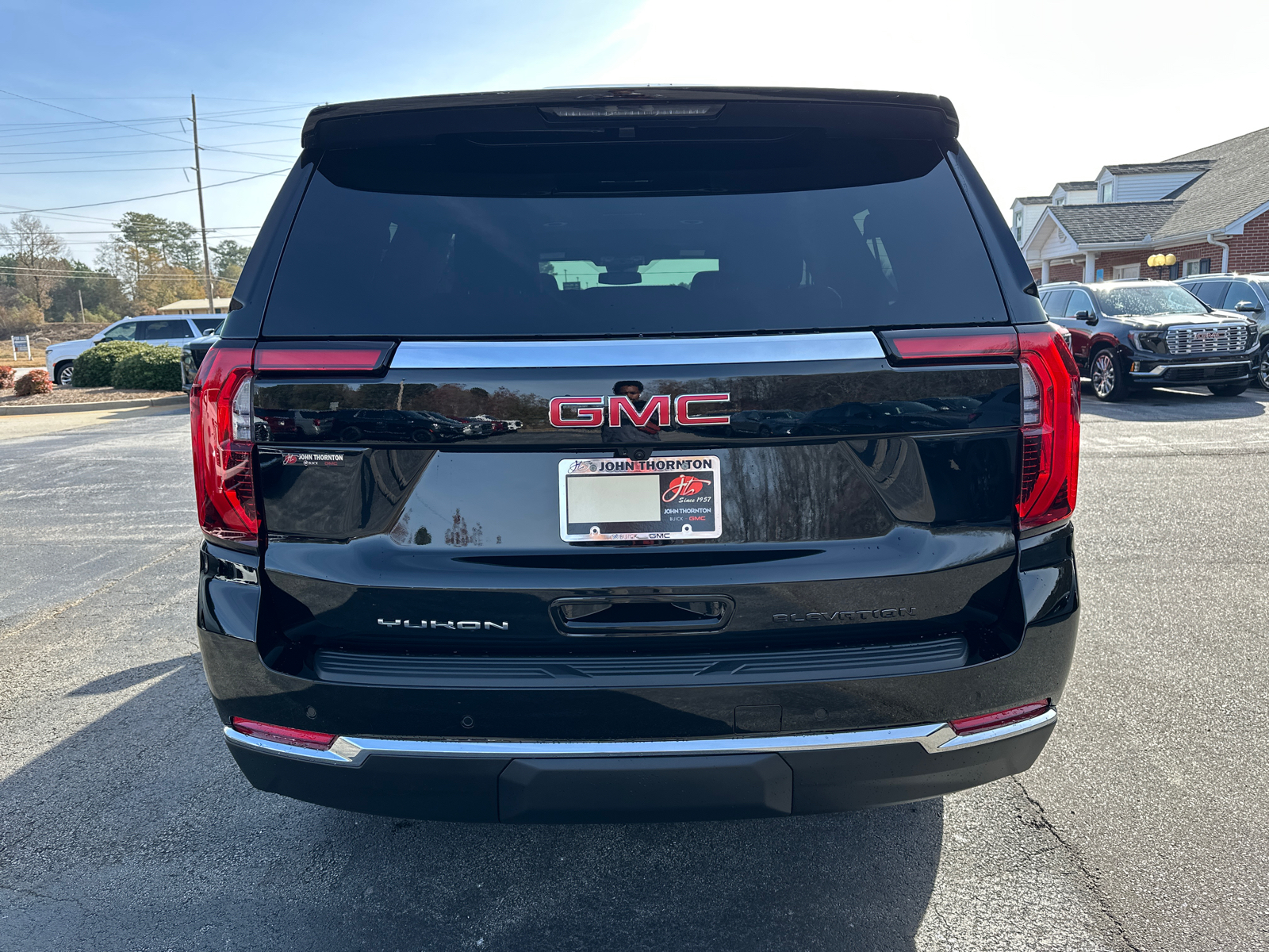 2025 GMC Yukon XL  8