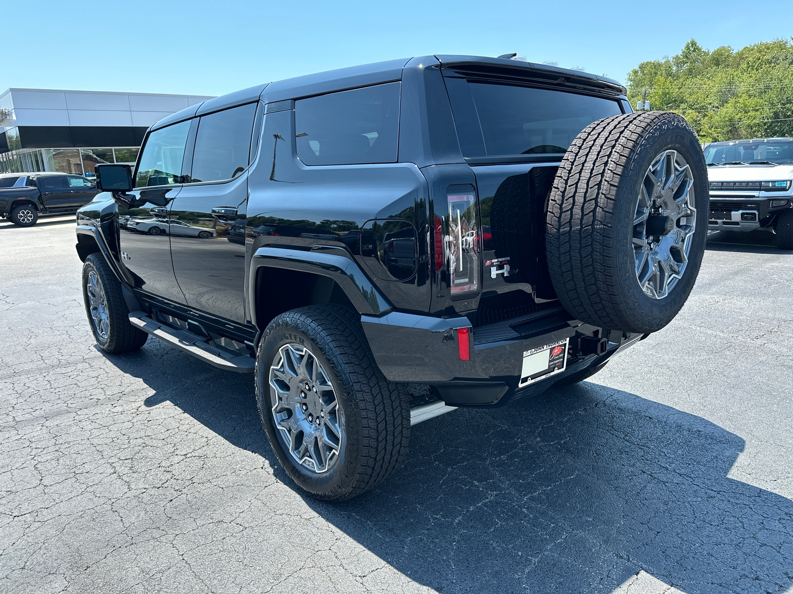 2025 GMC Hummer EV SUV 3X 8