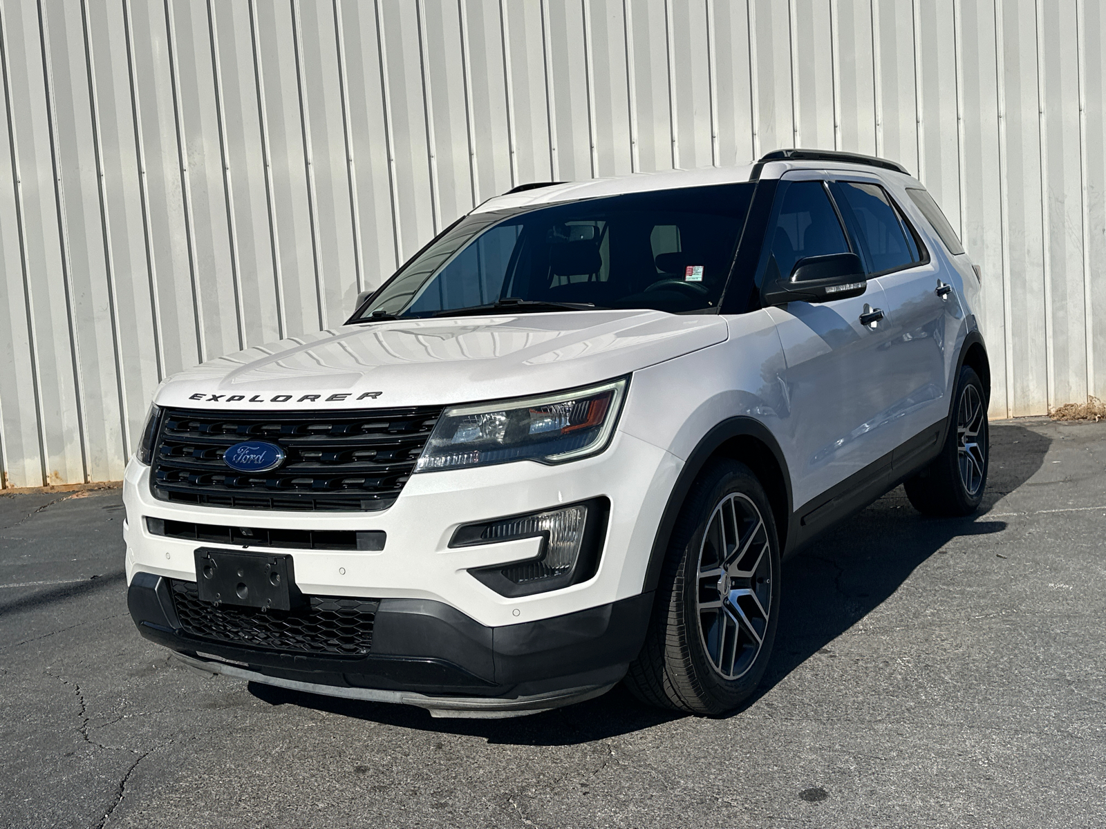 2016 Ford Explorer Sport 3