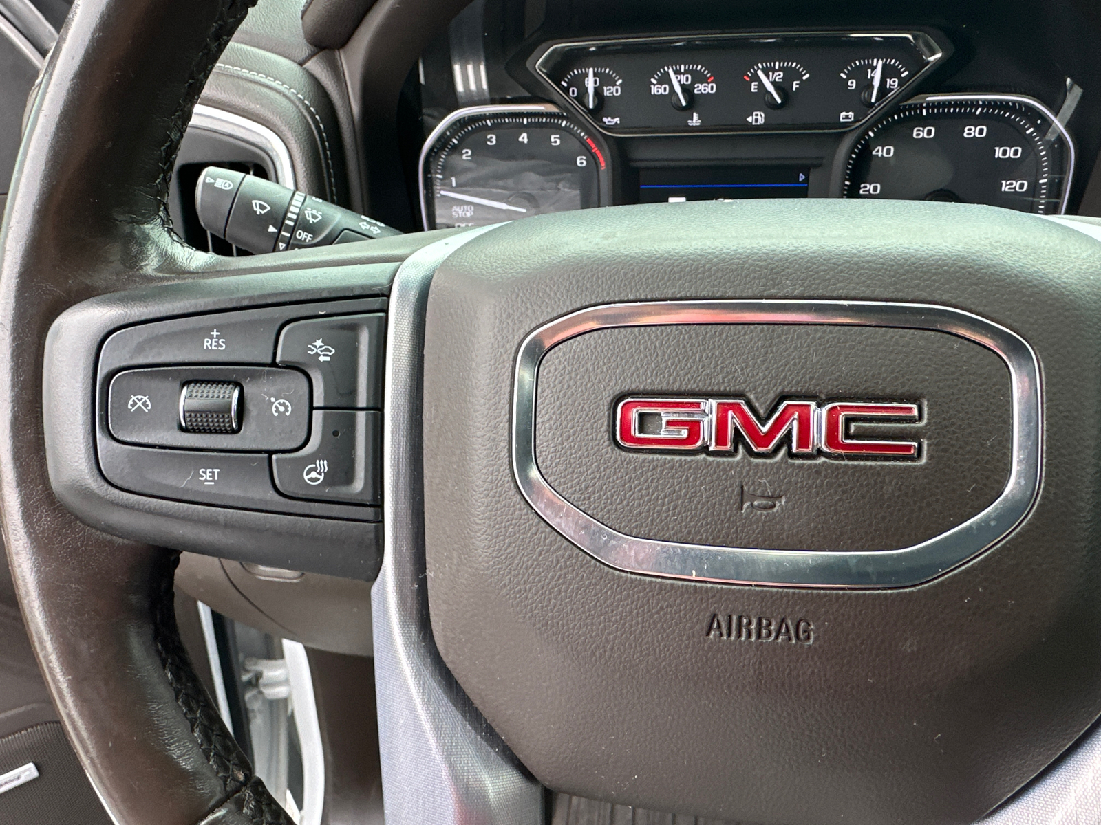 2019 GMC Sierra 1500 SLT 26