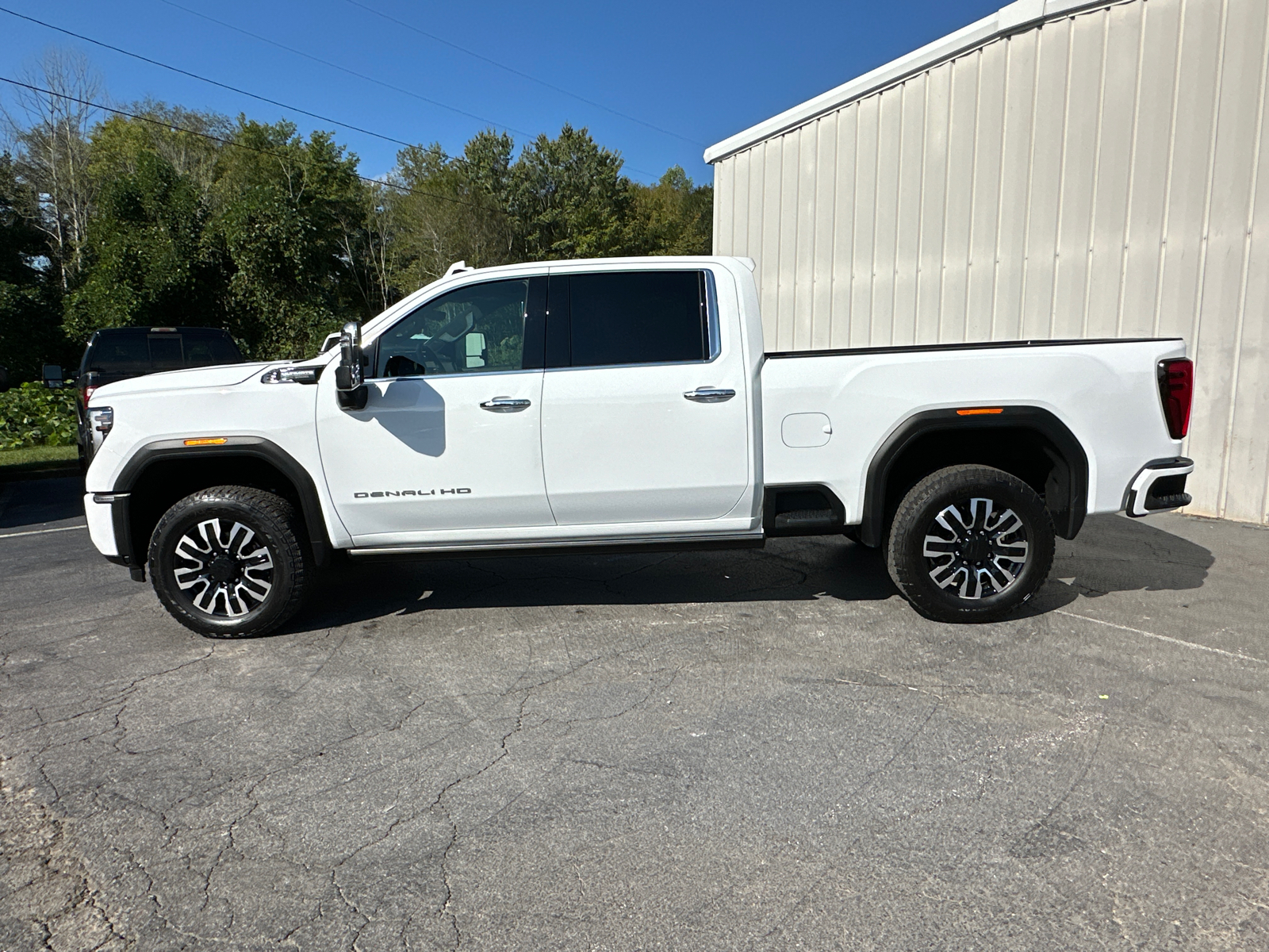 2024 GMC Sierra 2500HD Denali Ultimate 9