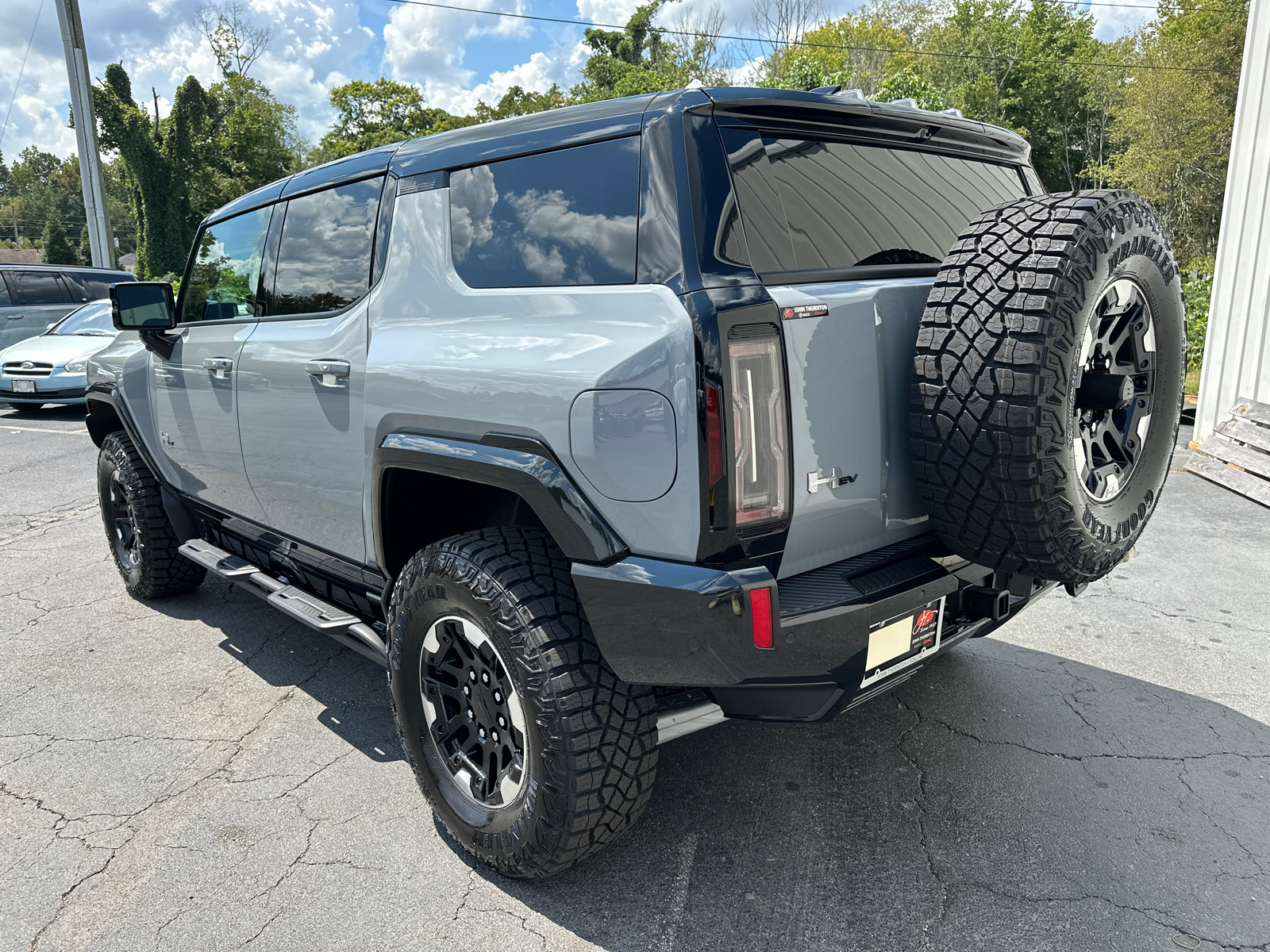 2025 GMC Hummer EV SUV 3X 9