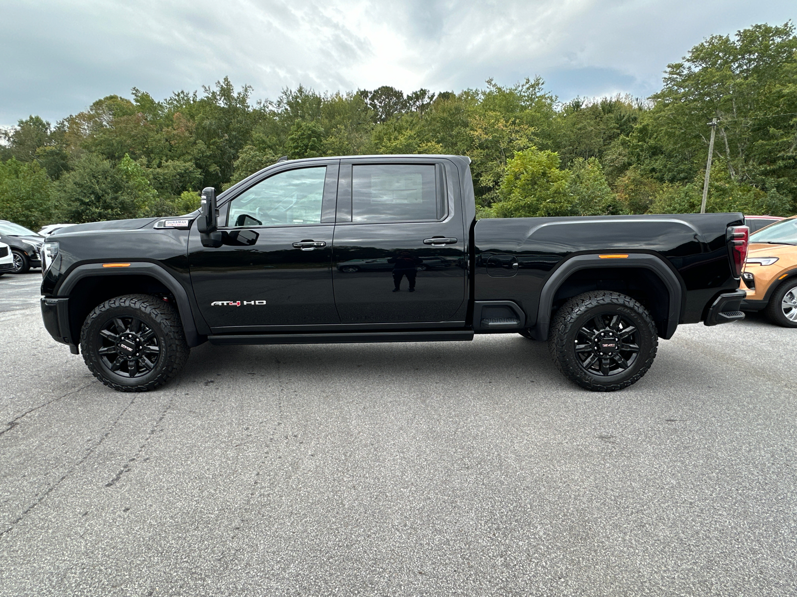 2025 GMC Sierra 2500HD AT4 9