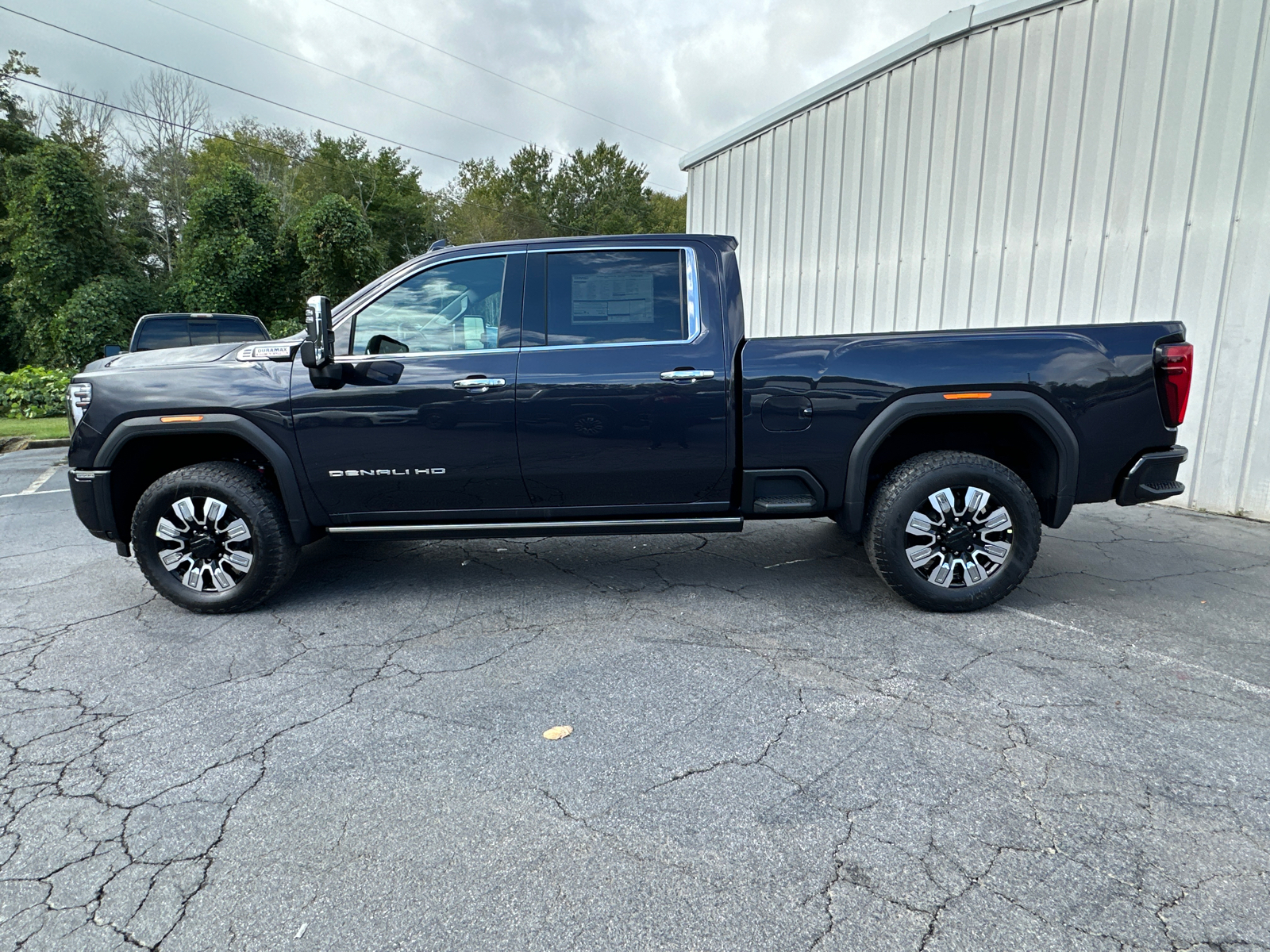 2025 GMC Sierra 2500HD Denali 10