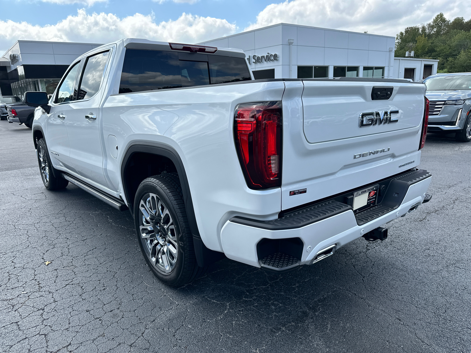 2025 GMC Sierra 1500 Denali Ultimate 8