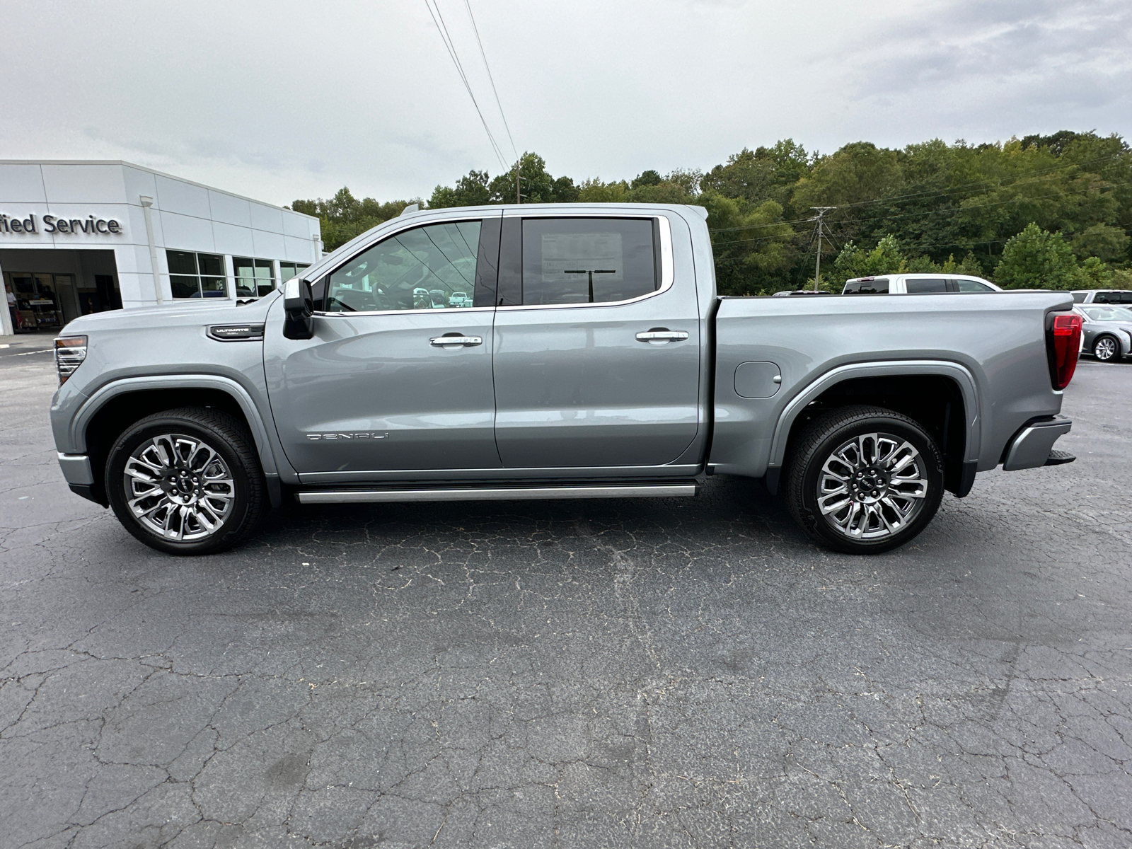 2025 GMC Sierra 1500 Denali Ultimate 9