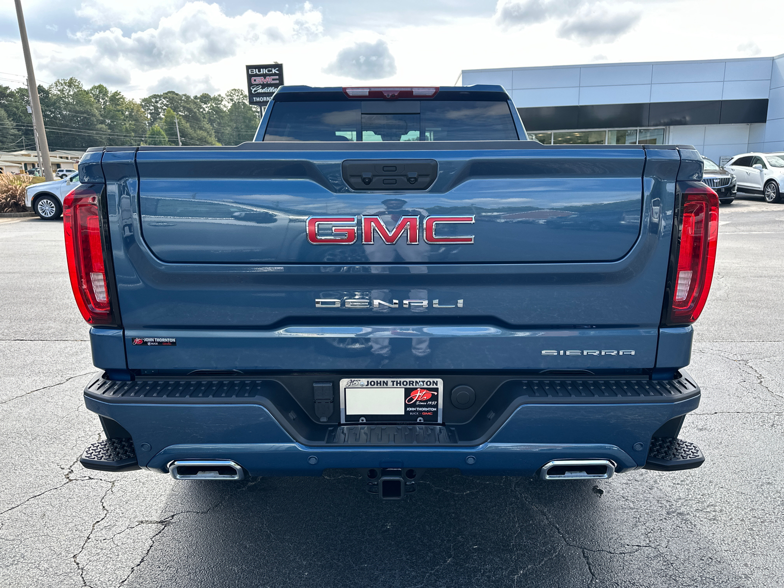 2025 GMC Sierra 1500 Denali 8