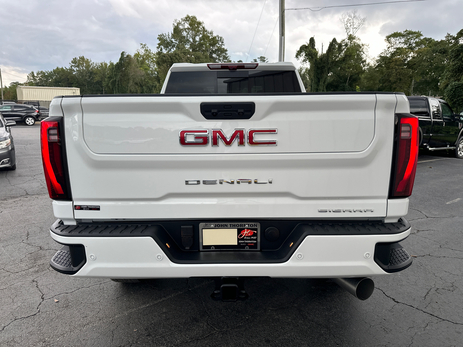 2025 GMC Sierra 2500HD Denali 8