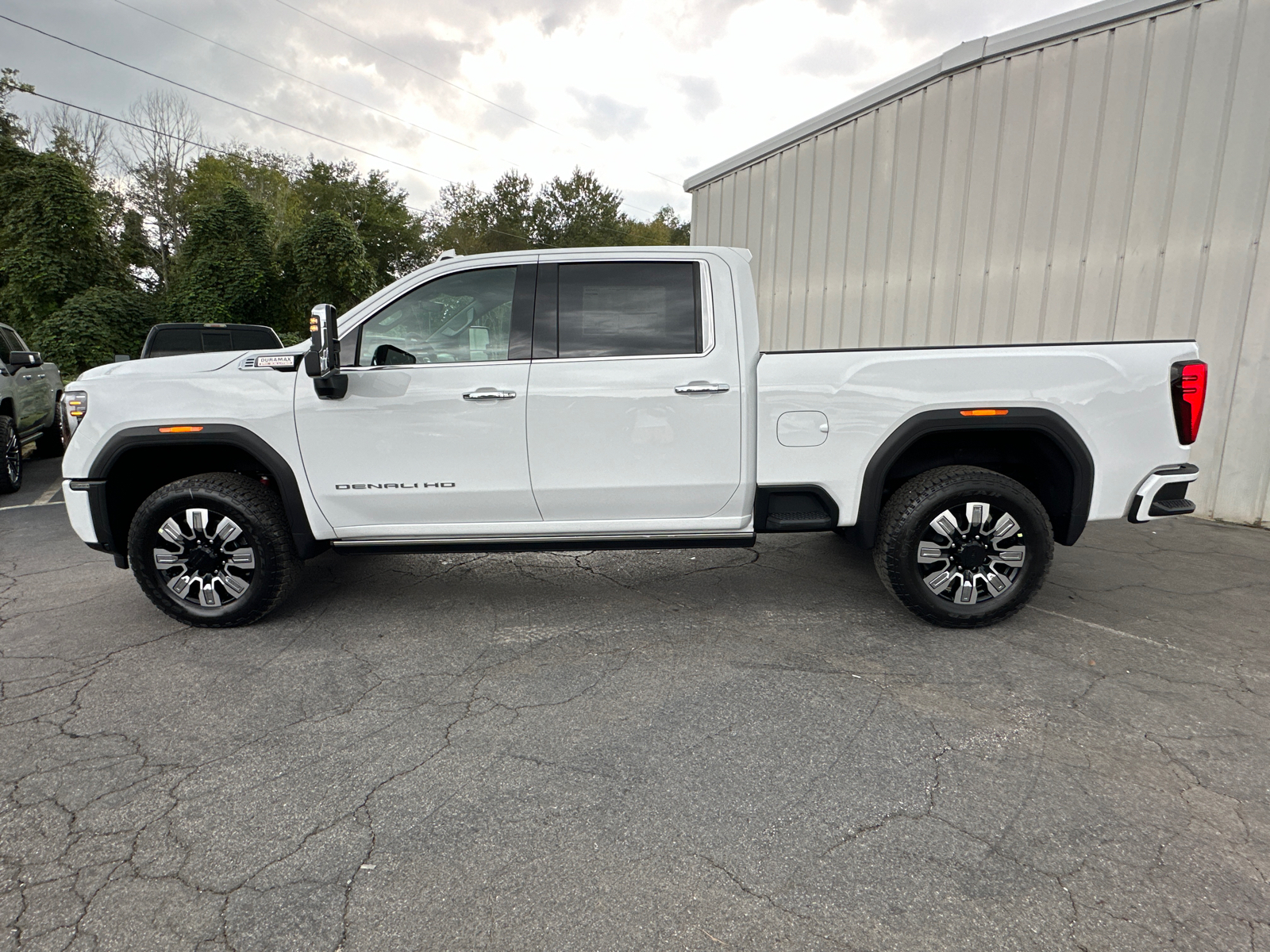 2025 GMC Sierra 2500HD Denali 10