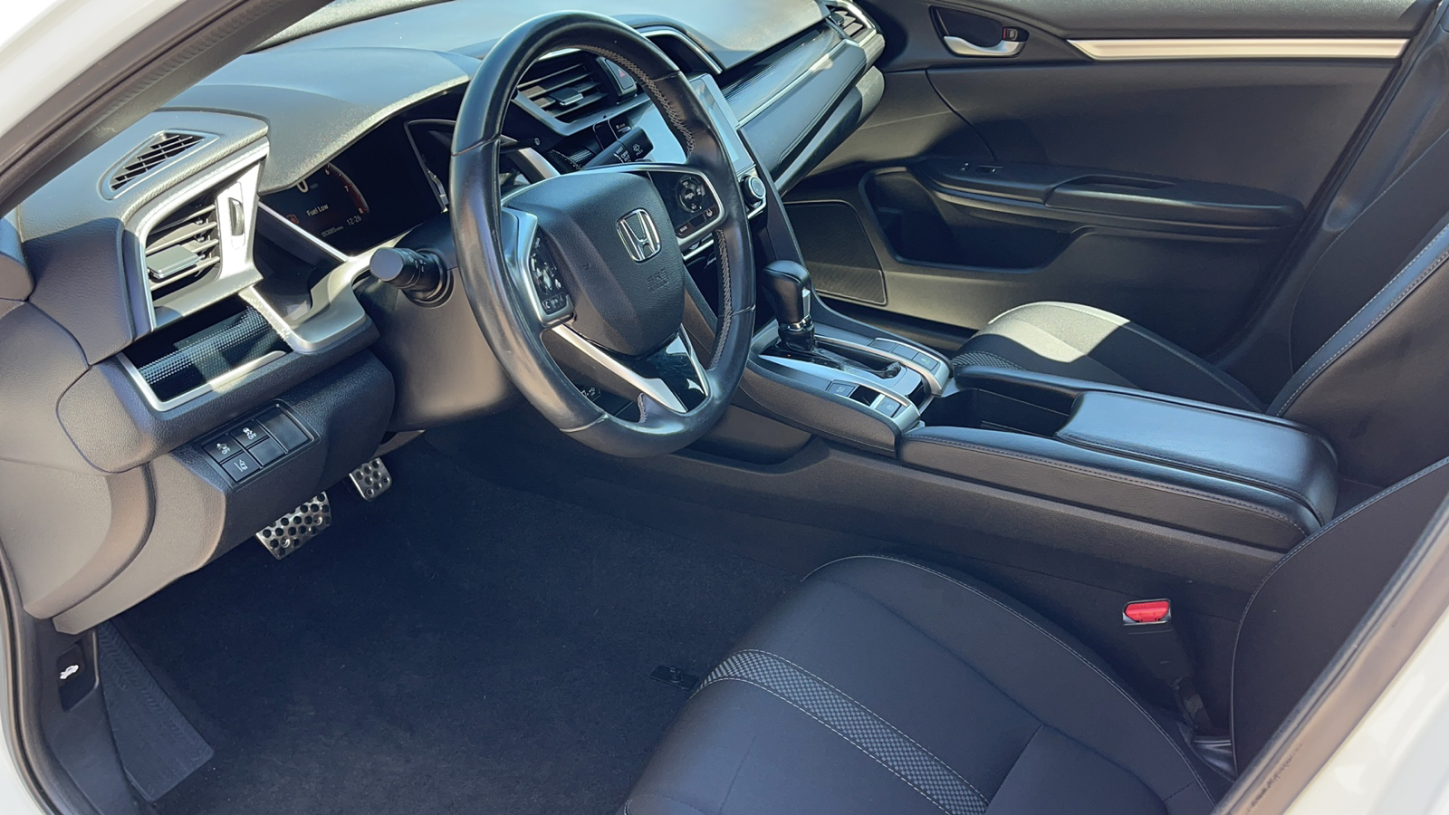 2020 Honda Civic Sedan Sport 10