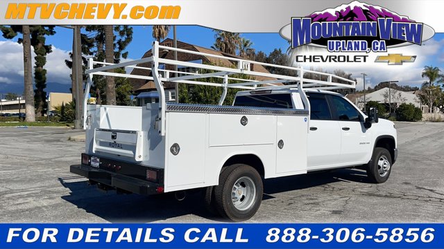 2024 Chevrolet Silverado 3500HD CC Work Truck 3