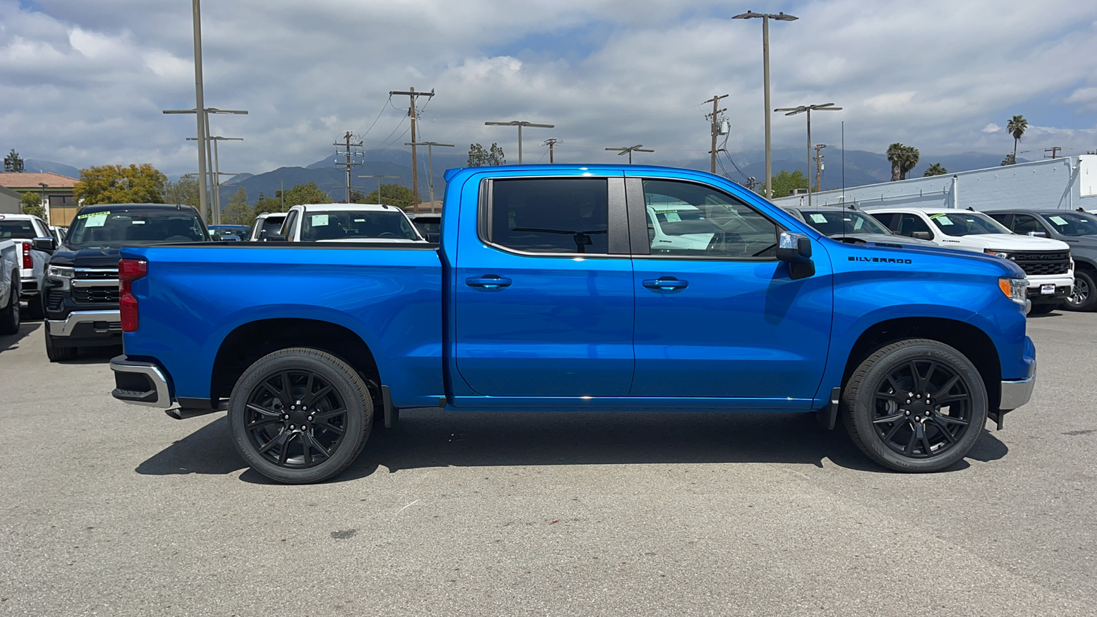 2024 Chevrolet Silverado 1500 LT 2