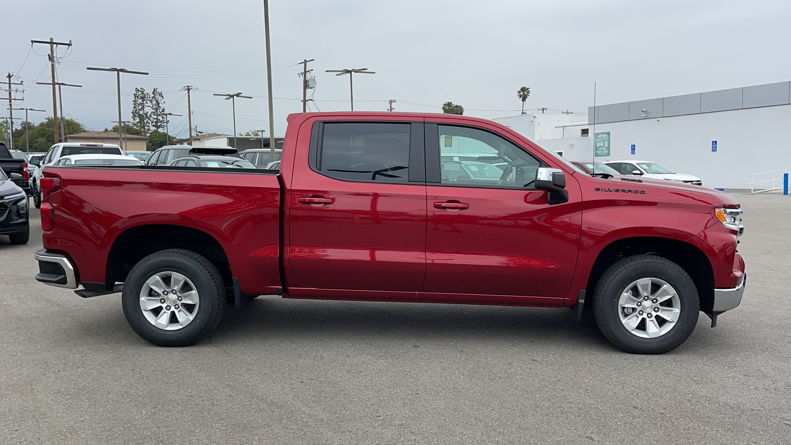 2024 Chevrolet Silverado 1500 LT 2