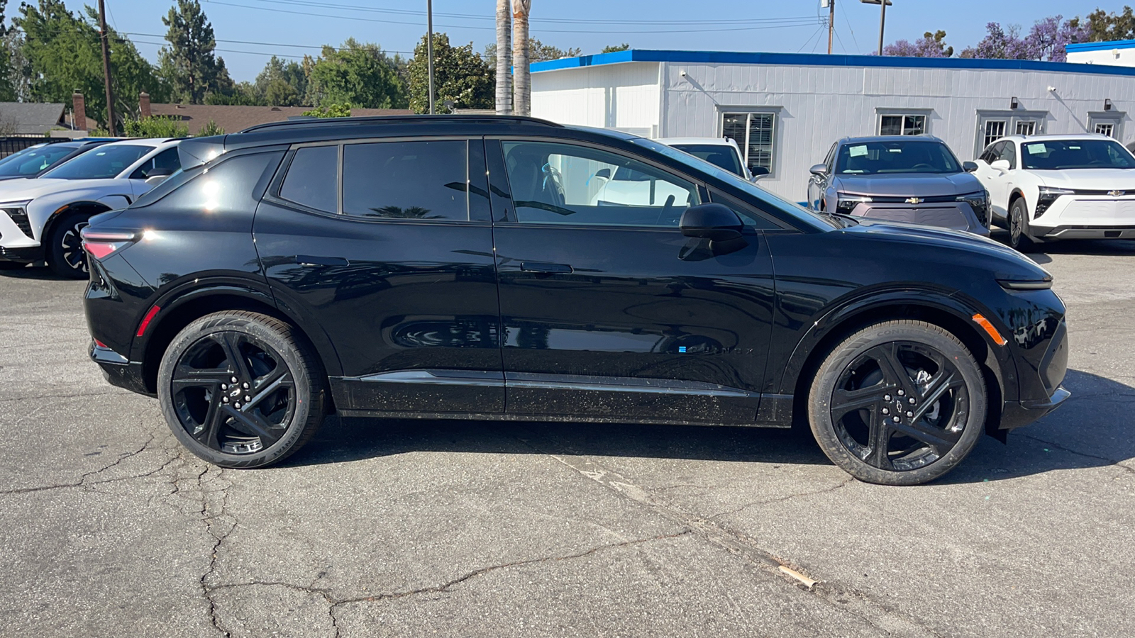 2024 Chevrolet Equinox EV RS 2