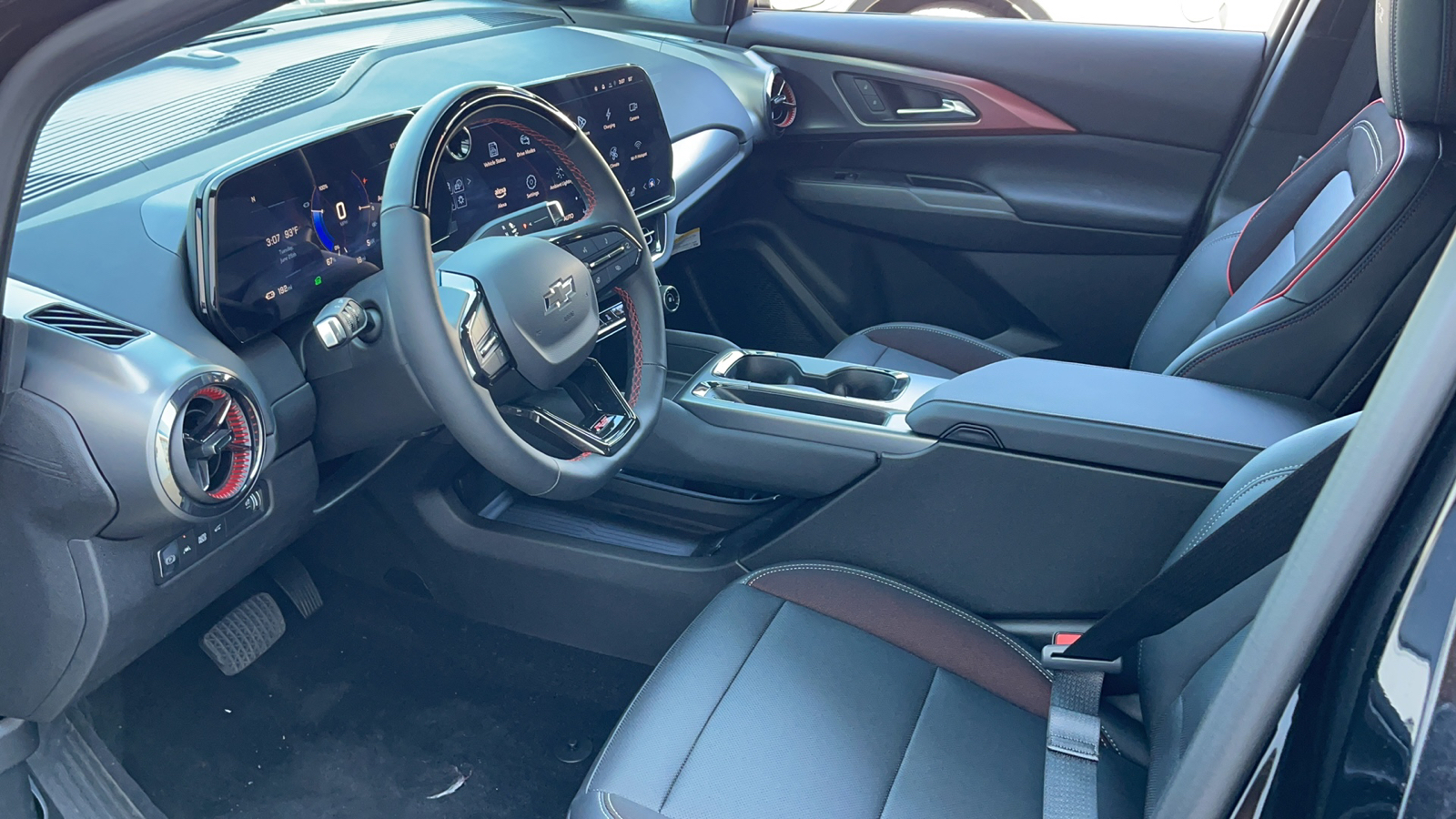 2024 Chevrolet Equinox EV RS 10