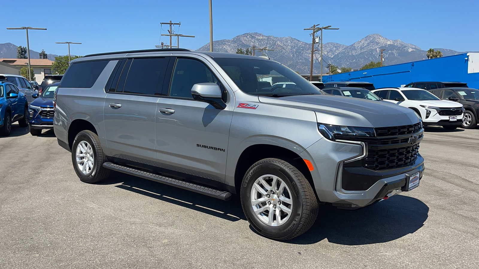 2024 Chevrolet Suburban Z71 1