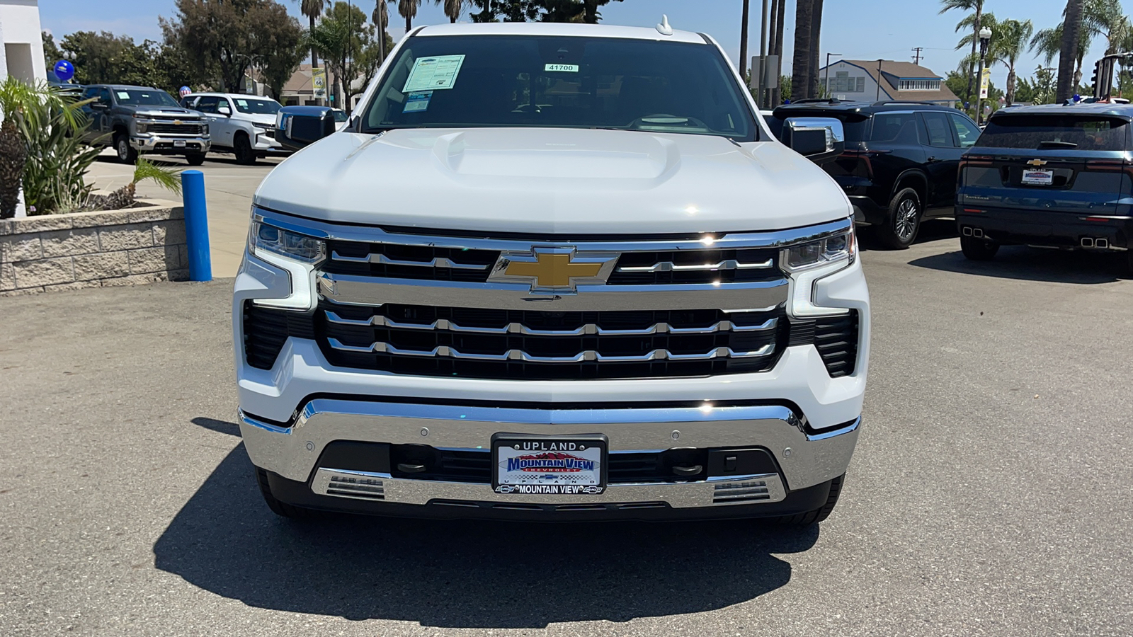 2024 Chevrolet Silverado 1500 LTZ 8