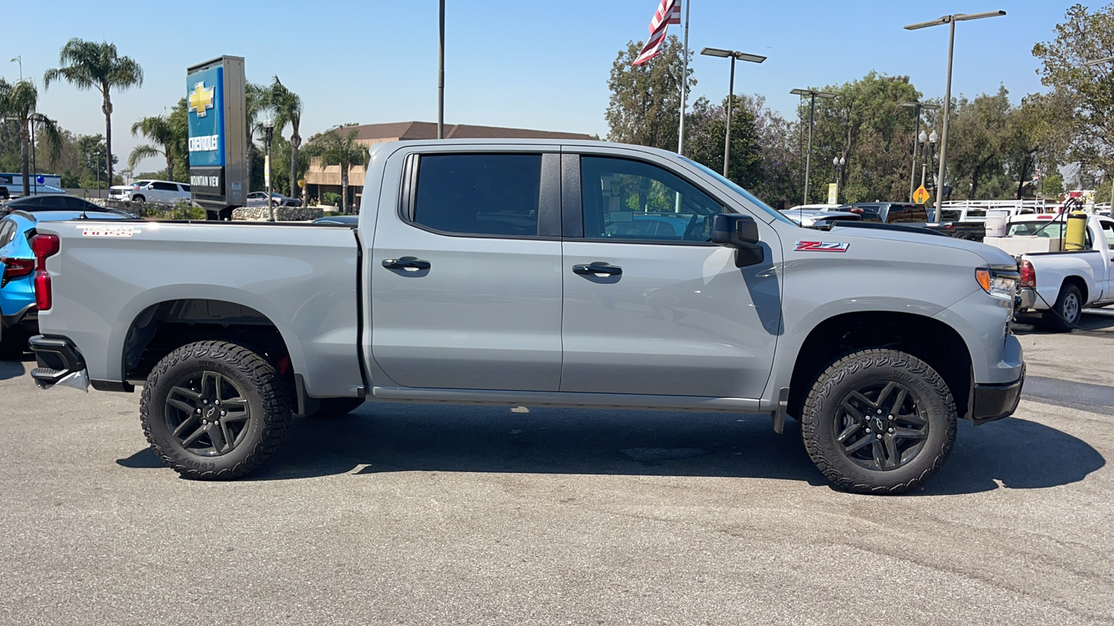 2024 Chevrolet Silverado 1500 LT Trail Boss 2