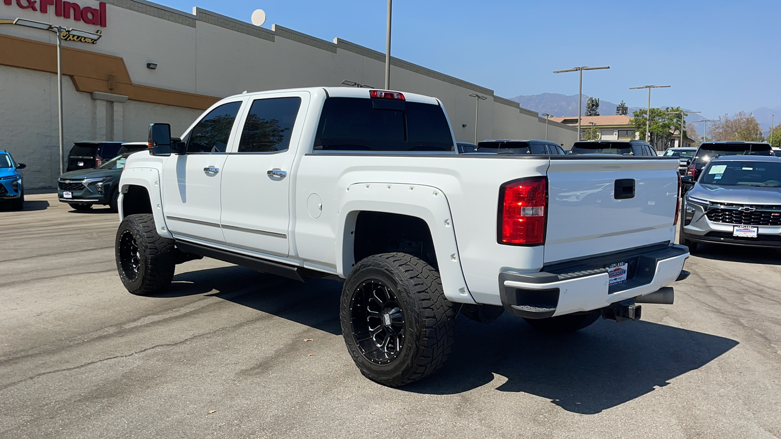 2015 GMC Sierra 2500HD available WiFi Denali 5