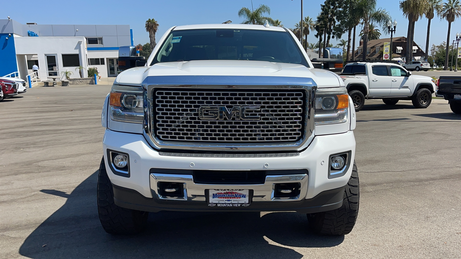 2015 GMC Sierra 2500HD available WiFi Denali 8