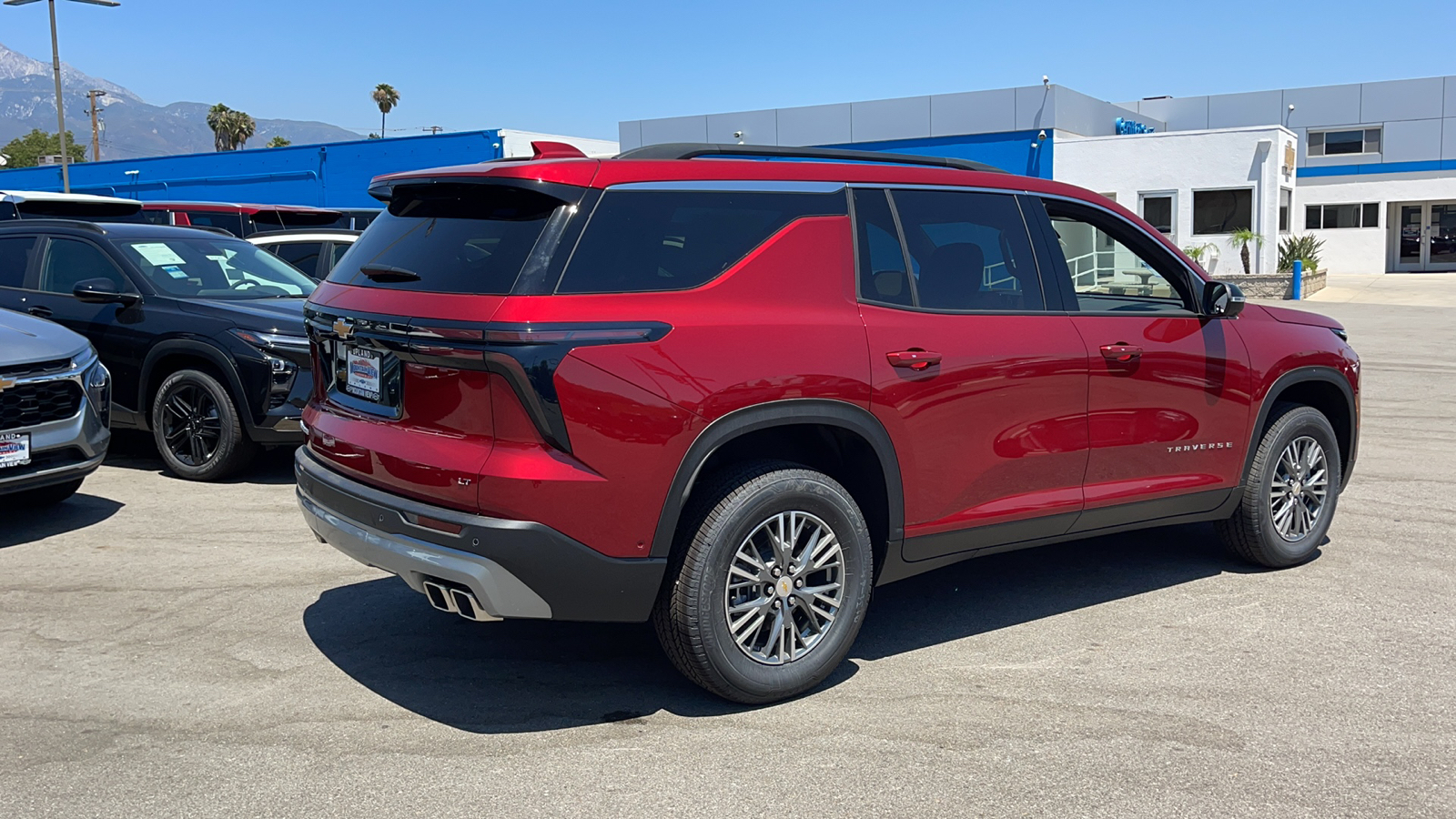 2024 Chevrolet Traverse FWD LT 3