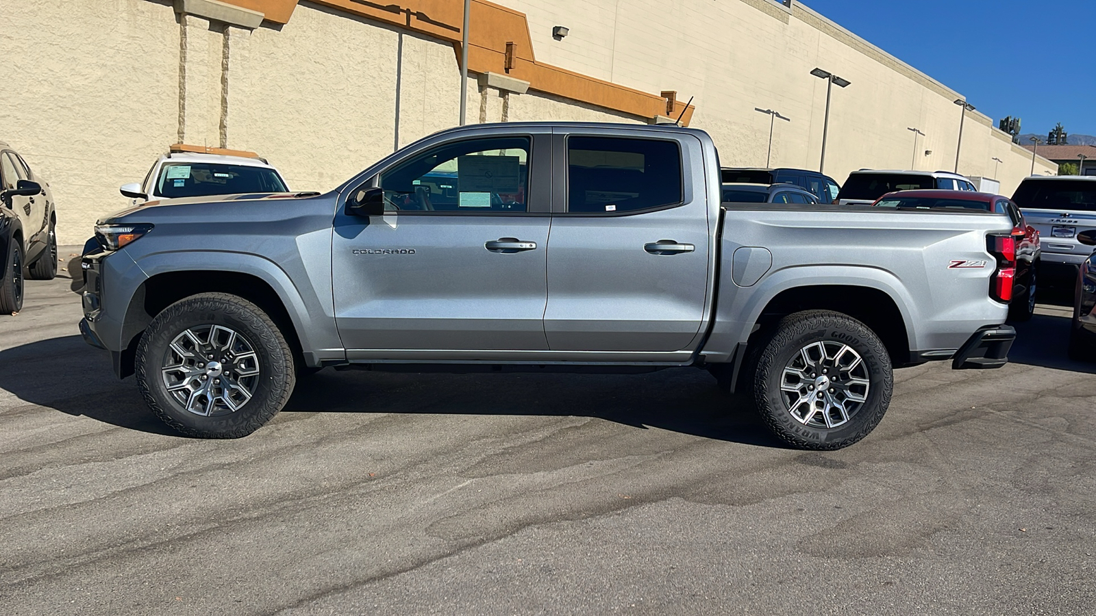 2024 Chevrolet Colorado 4WD Z71 6