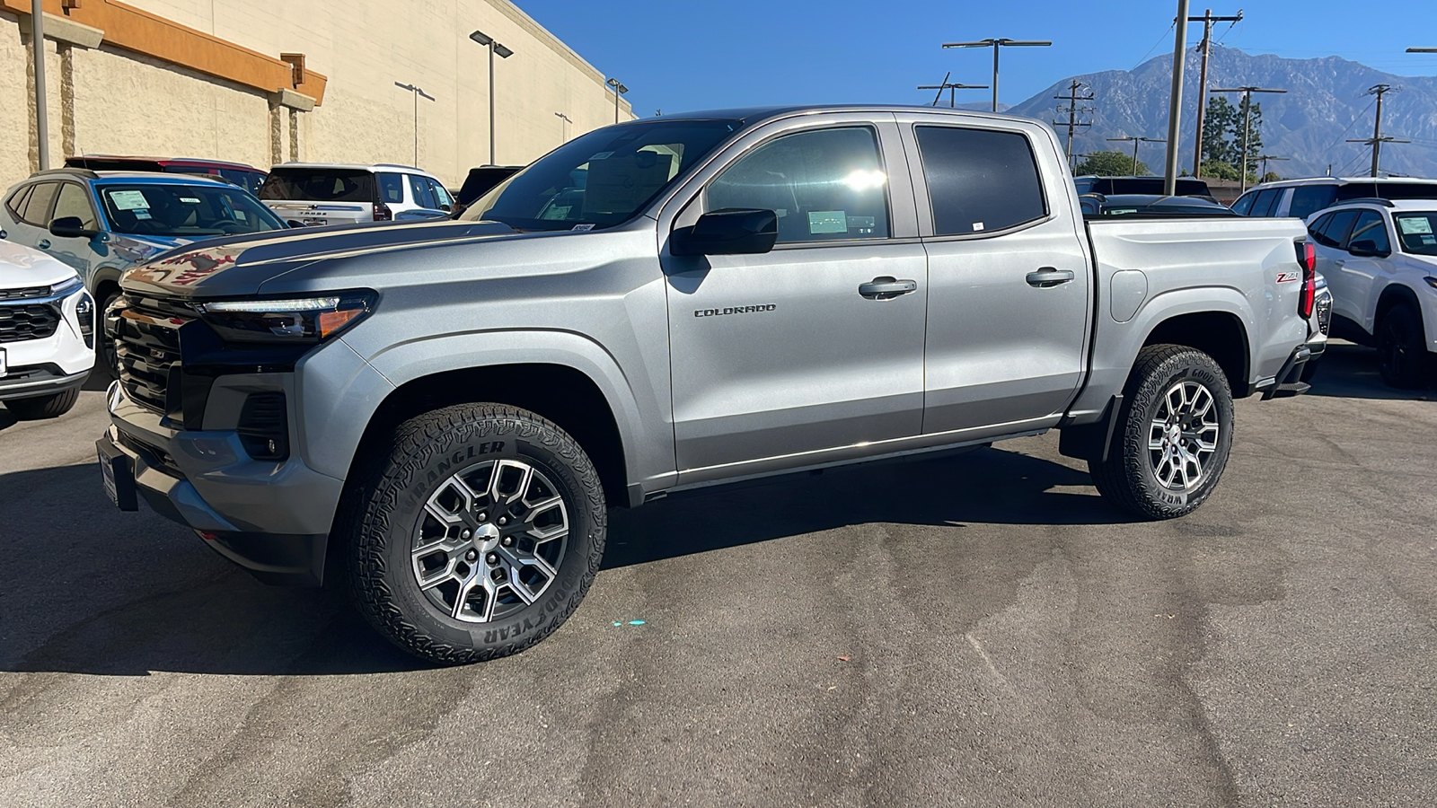 2024 Chevrolet Colorado 4WD Z71 7