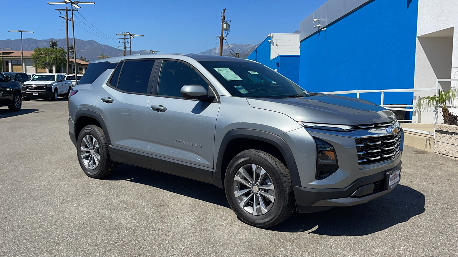 2025 Chevrolet Equinox FWD LT 1