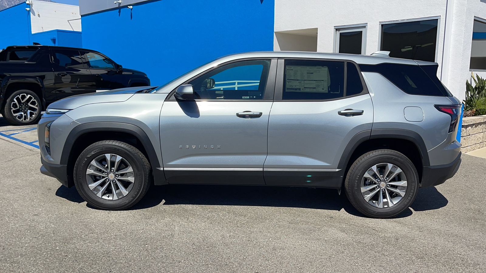 2025 Chevrolet Equinox FWD LT 6