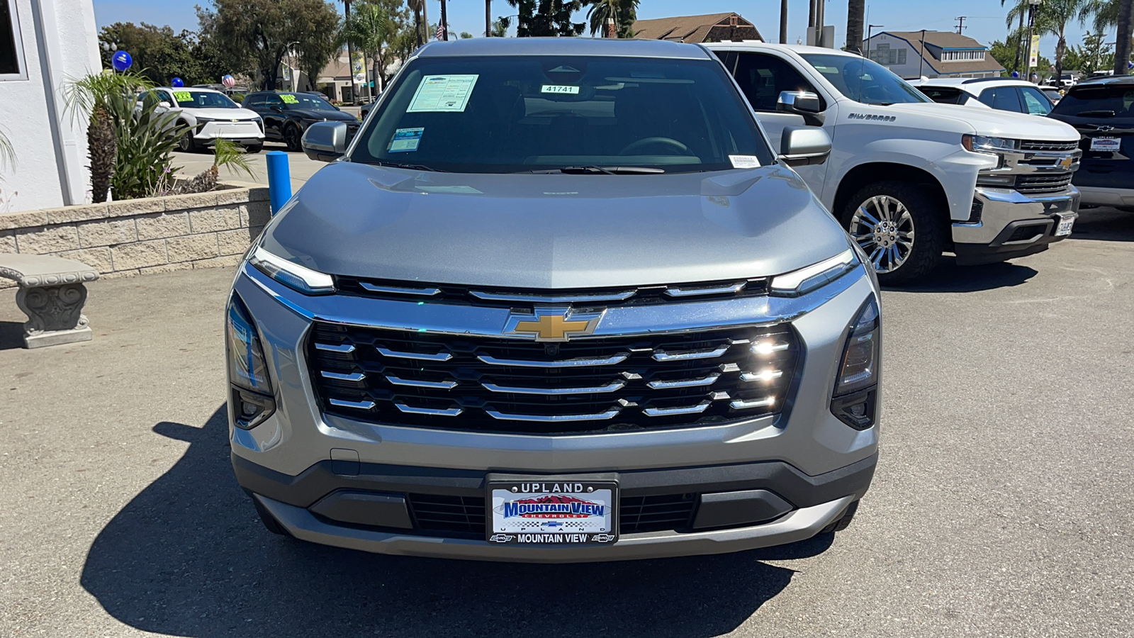 2025 Chevrolet Equinox FWD LT 8