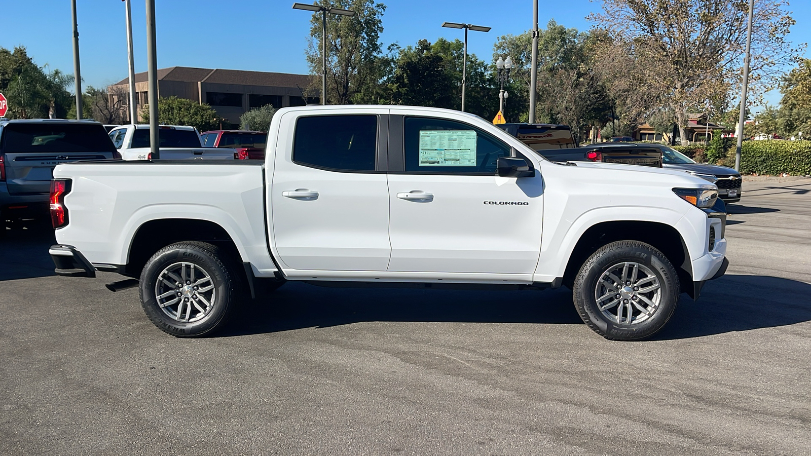 2024 Chevrolet Colorado 2WD LT 2